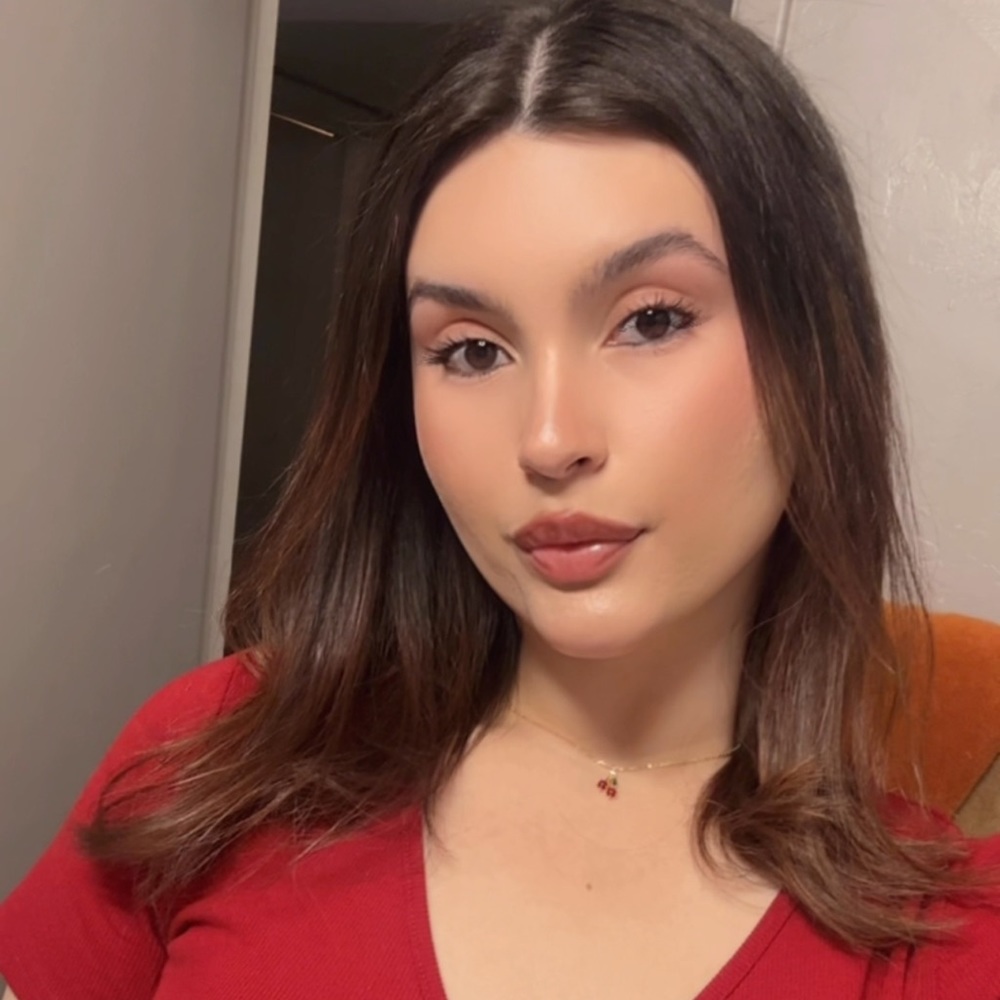 Meet your Posher, Andrea